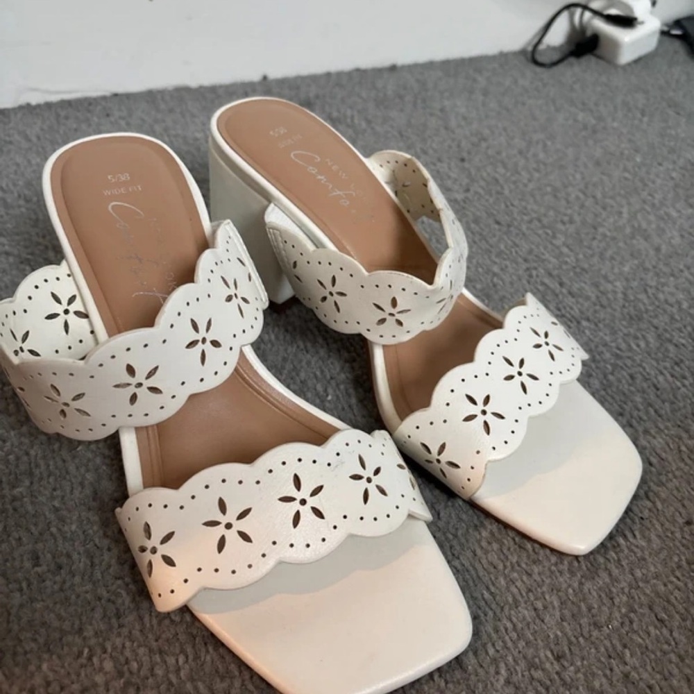 New Look Cream Floral Cutout Mules